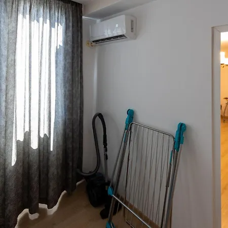 Apartment Lily's 2 Bedroom Tirana